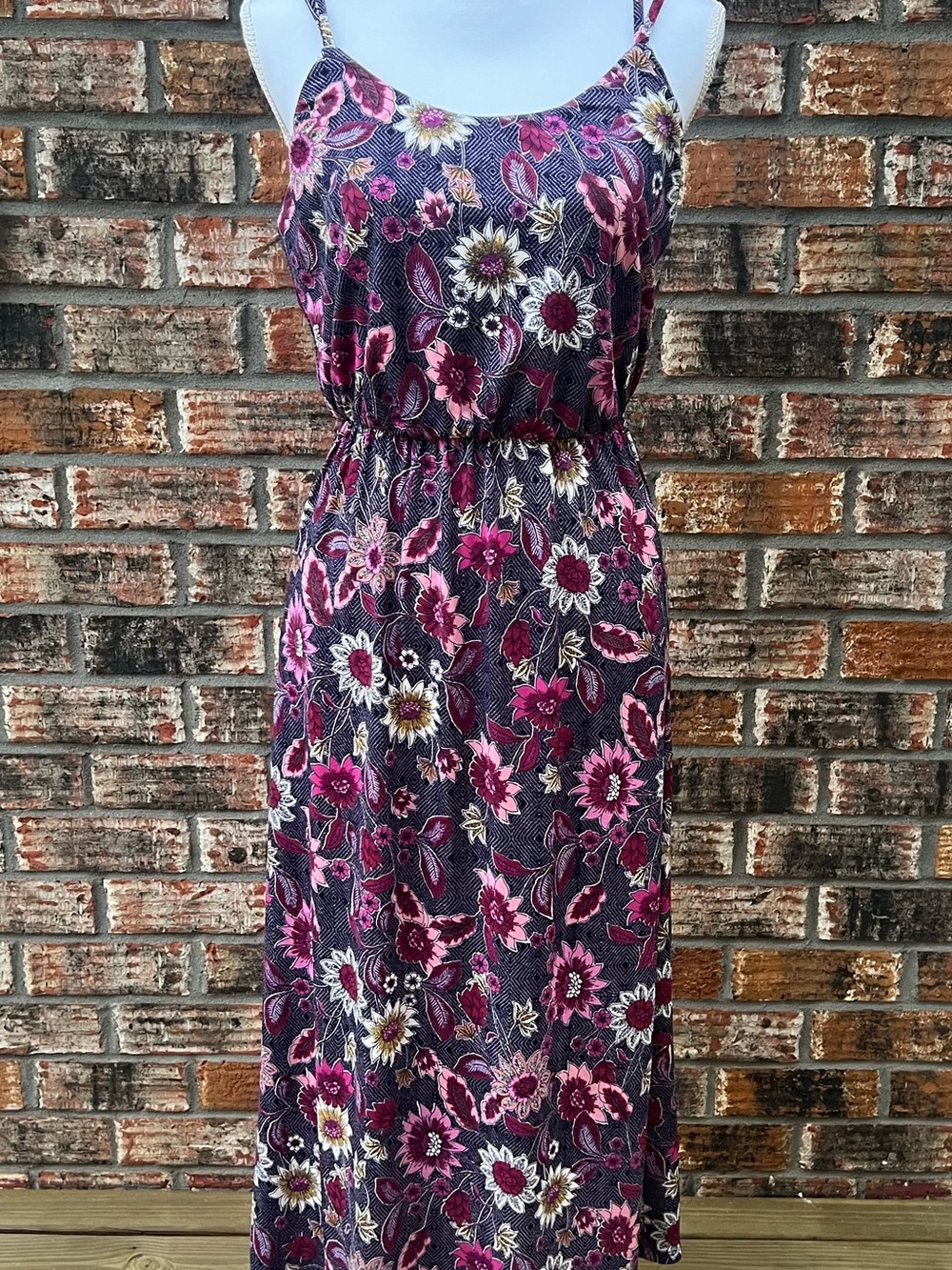 Nine Britton Navy Floral Spaghetti-Strap dress Small Petite - Stitch Fix